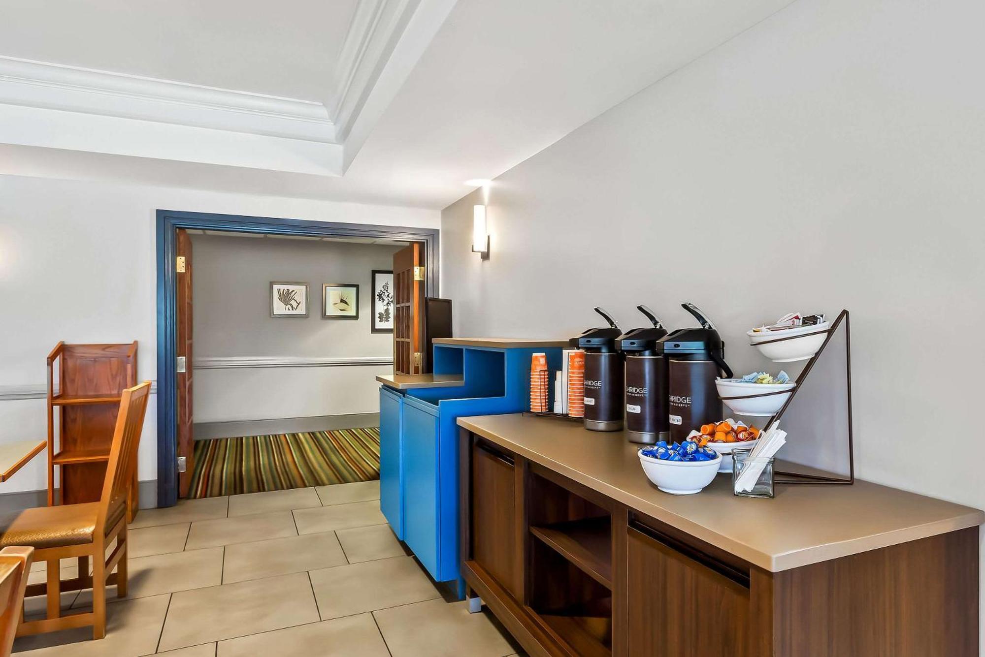 Country Inn & Suites By Radisson, Portage, In Extérieur photo