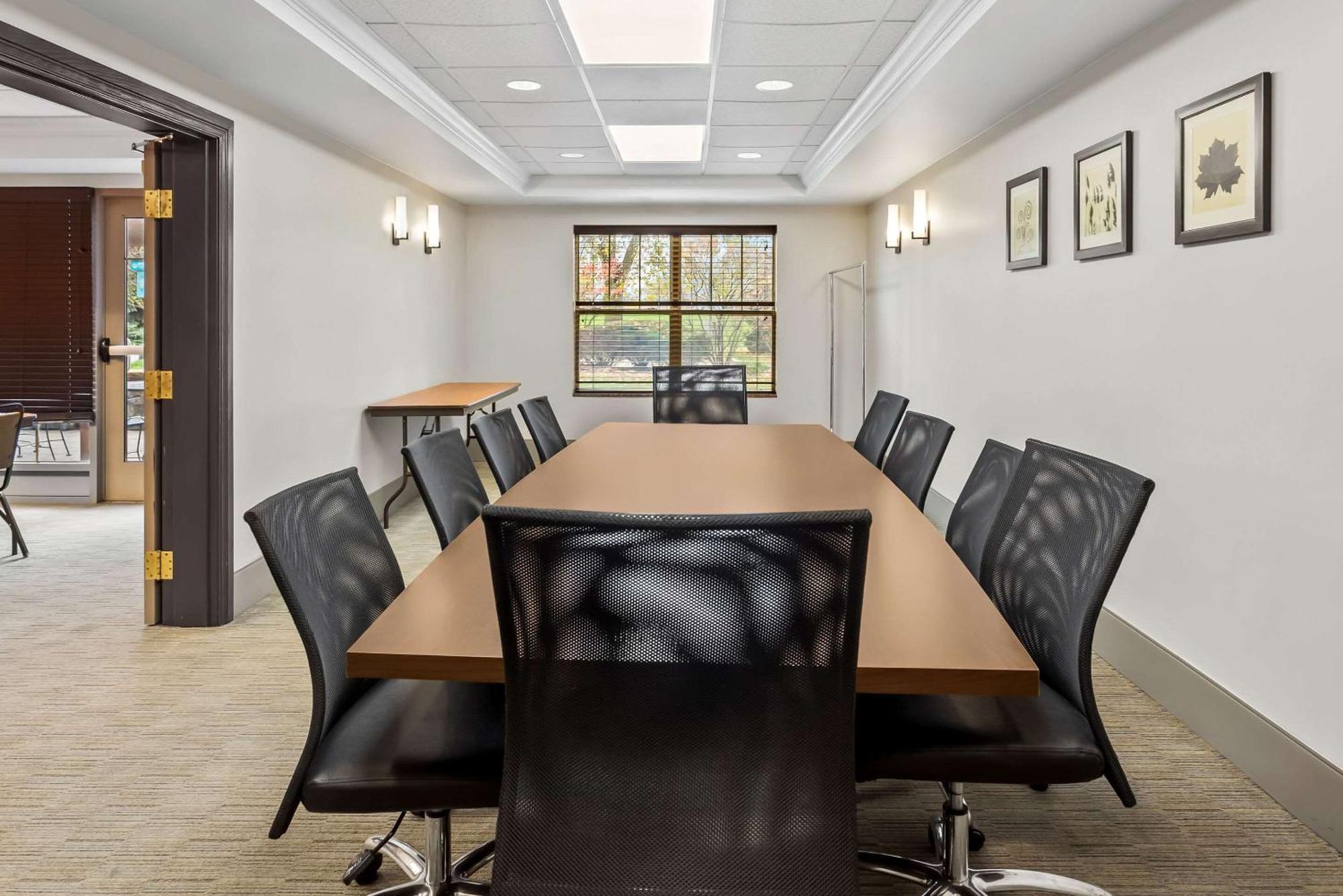 Country Inn & Suites By Radisson, Portage, In Extérieur photo